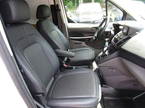 Used 2020 Ford Transit Connect XL image 30