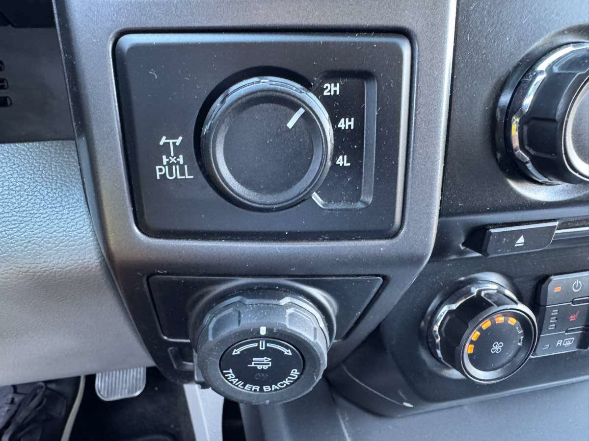 Used 2018 Ford F150 XLT w/ Equipment Group 302A Luxury AWD/4WD image 31