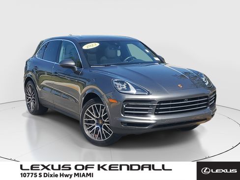 Used 2023 Porsche Cayenne AWD/4WD image 1