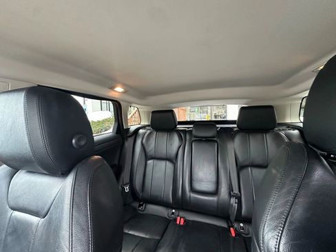 Used 2016 Land Rover Range Rover Evoque SE image 27