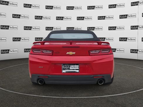 Used 2018 Chevrolet Camaro SS RWD image 5