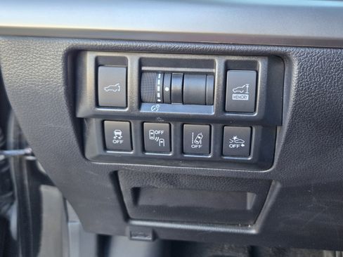 Used 2018 Subaru Outback 3.6R Touring image 32