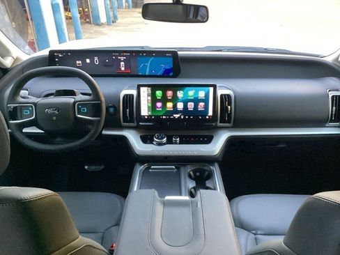 New 2025 Ford Expedition Active image 55