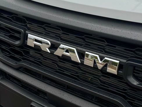 Used 2025 RAM ProMaster 2500 w/ Convenience Group image 45