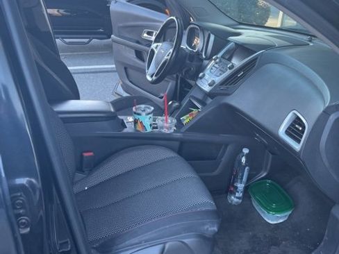 Used 2017 Chevrolet Equinox LT w/ Convenience Package image 14