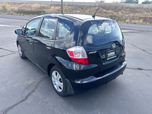 Used 2011 Honda Fit image 4