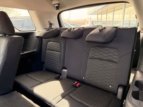 Used 2024 Nissan Pathfinder SV image 24