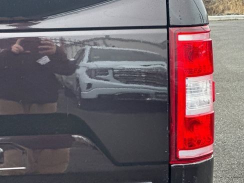 Used 2020 Ford F150 XLT image 46