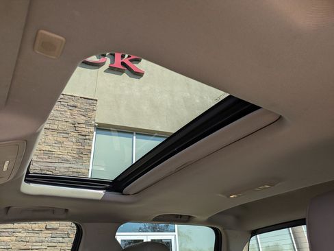 Used 2018 GMC Sierra 1500 SLT AWD/4WD image 15