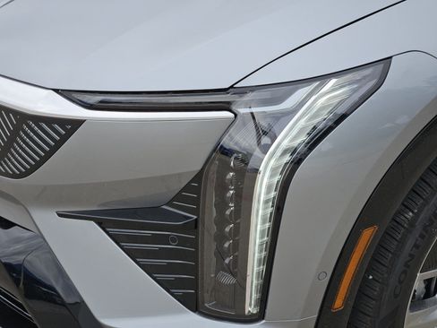 New 2026 Cadillac Optiq Luxury 1 RWD image 5