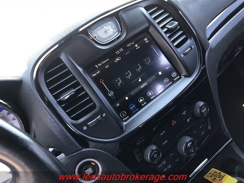 Used 2019 Chrysler 300 S RWD image 14