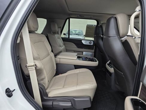 Used 2023 Lincoln Navigator Reserve RWD image 30