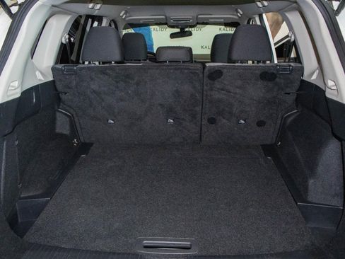 Used 2022 Nissan Rogue S image 23