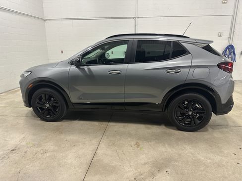Used 2025 Buick Encore GX Sport Touring w/ Advanced Technology Package image 7