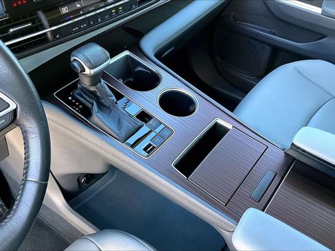 Used 2023 Toyota Sienna XLE image 17