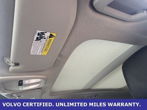 Certified 2023 Volvo XC40 B4 Plus w/ Protection Package Premier image 27