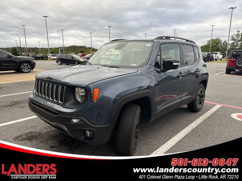 Used 2023 Jeep Renegade Latitude image 1