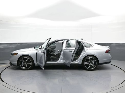 Certified 2025 Honda Accord Sport image 42