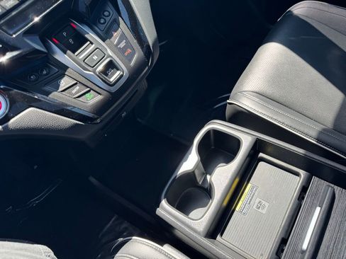 Used 2024 Honda Odyssey Elite image 13