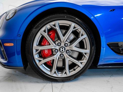 Used 2024 Bentley Continental GT V8 image 6