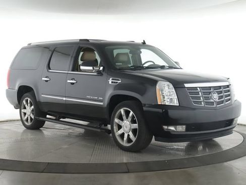 Used 2011 Cadillac Escalade ESV Premium AWD/4WD image 2