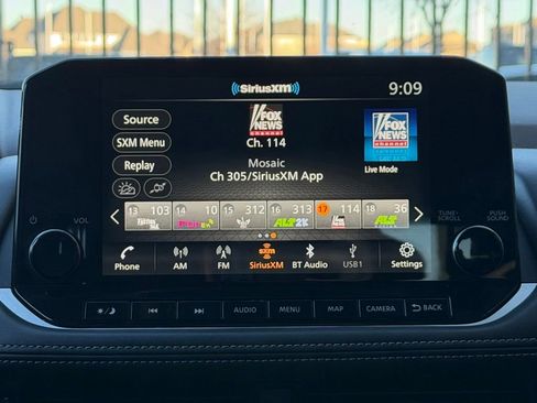 Used 2022 Nissan Rogue Platinum w/ Head-Up Display Package image 16