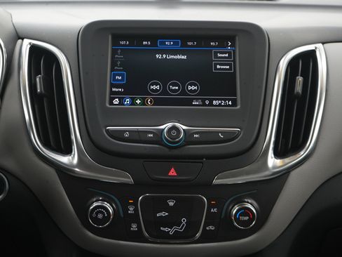Used 2021 Chevrolet Equinox LS w/ LS Convenience Package AWD/4WD image 17