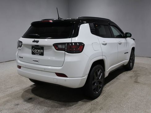 Used 2024 Jeep Compass Limited w/ High Altitude Package image 2