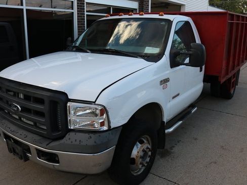 Used 2006 Ford F350 XL image 5