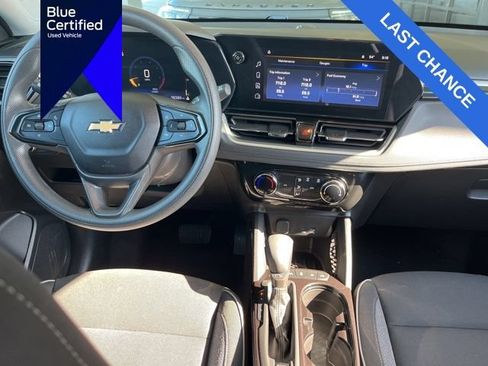 Used 2024 Chevrolet TrailBlazer LT AWD/4WD image 25