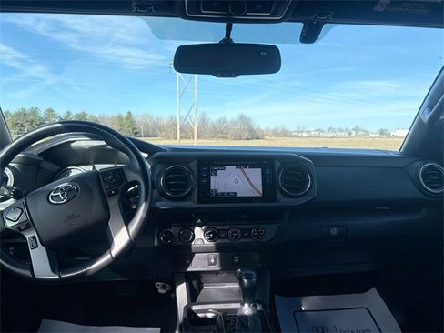 Used 2016 Toyota Tacoma TRD Off-Road image 28