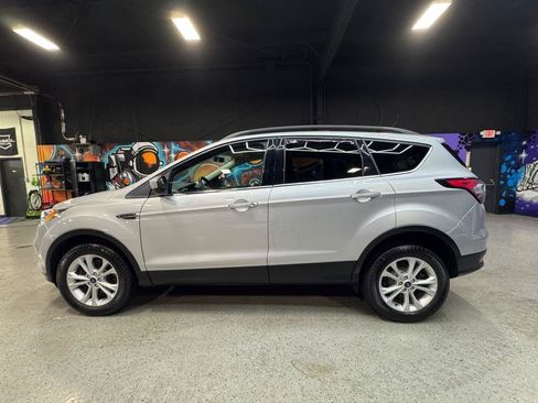 Used 2018 Ford Escape SE AWD/4WD image 2