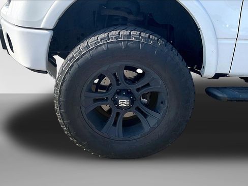 Used 2014 Ford F150 FX4 w/ Equipment Group 402A Luxury AWD/4WD image 3
