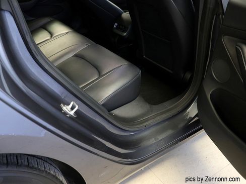 Used 2023 Tesla Model 3 Standard Range image 28