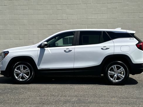 Used 2024 GMC Terrain SLE FWD image 7