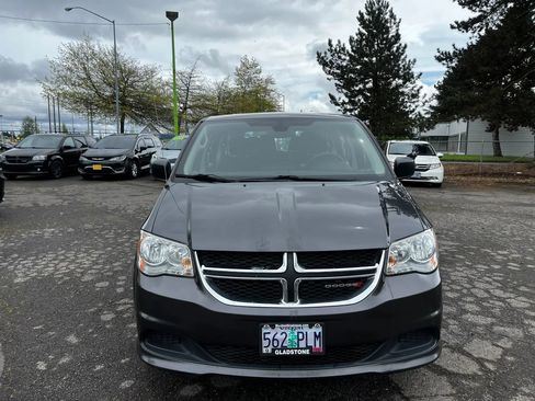Used 2019 Dodge Grand Caravan FWD image 4