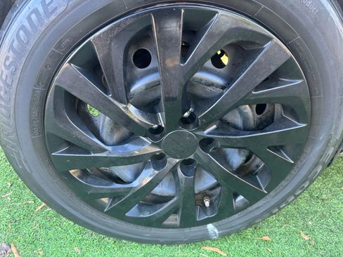 Used 2016 Toyota Corolla LE image 28