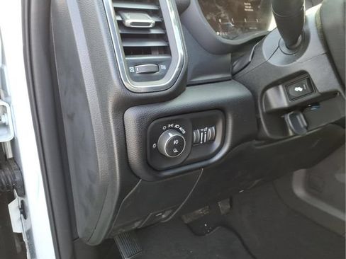 New 2026 RAM 2500 Laramie w/ Night Edition AWD/4WD image 17
