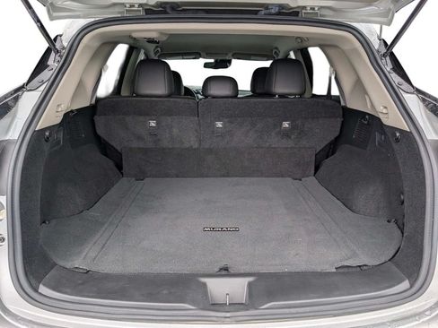 Used 2023 Nissan Murano SV FWD image 11