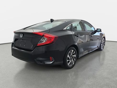 Used 2018 Honda Civic EX image 5