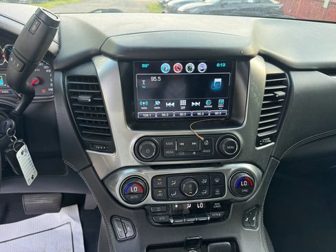 Used 2020 Chevrolet Suburban LT AWD/4WD image 15