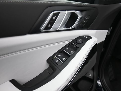 New 2026 BMW X5 xDrive50e w/ M Sport Package AWD/4WD image 9