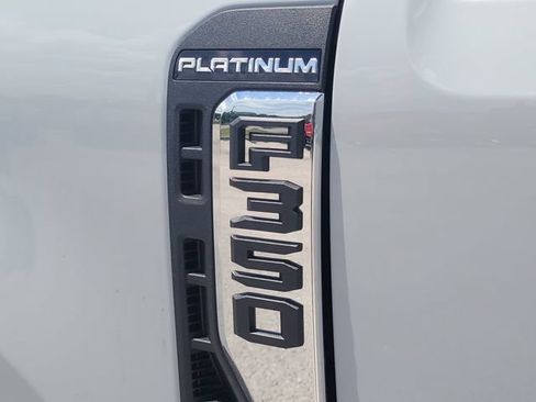 New 2026 Ford F350 Platinum w/ Platinum Plus Package AWD/4WD image 9