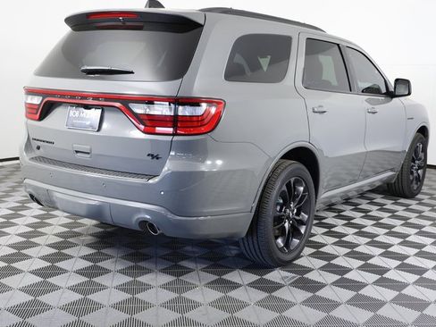 Used 2025 Dodge Durango R/T w/ Blacktop Package image 4