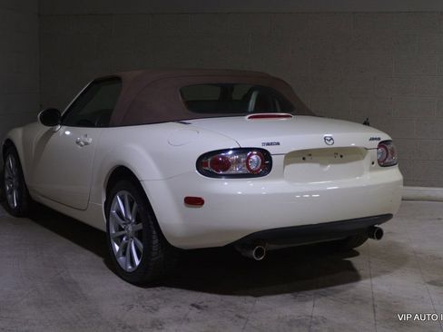 Used 2006 MAZDA MX-5 Miata Grand Touring image 3