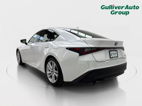 Used 2023 Lexus IS 300 w/ Comfort Package RWD image 5