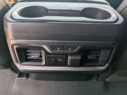 Used 2019 Chevrolet Silverado 1500 High Country w/ Technology Package AWD/4WD image 14