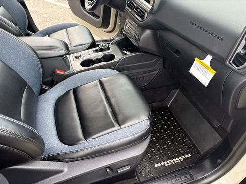 Used 2025 Ford Bronco Sport Outer Banks w/ Outer Banks Tech Package+ AWD/4WD image 40