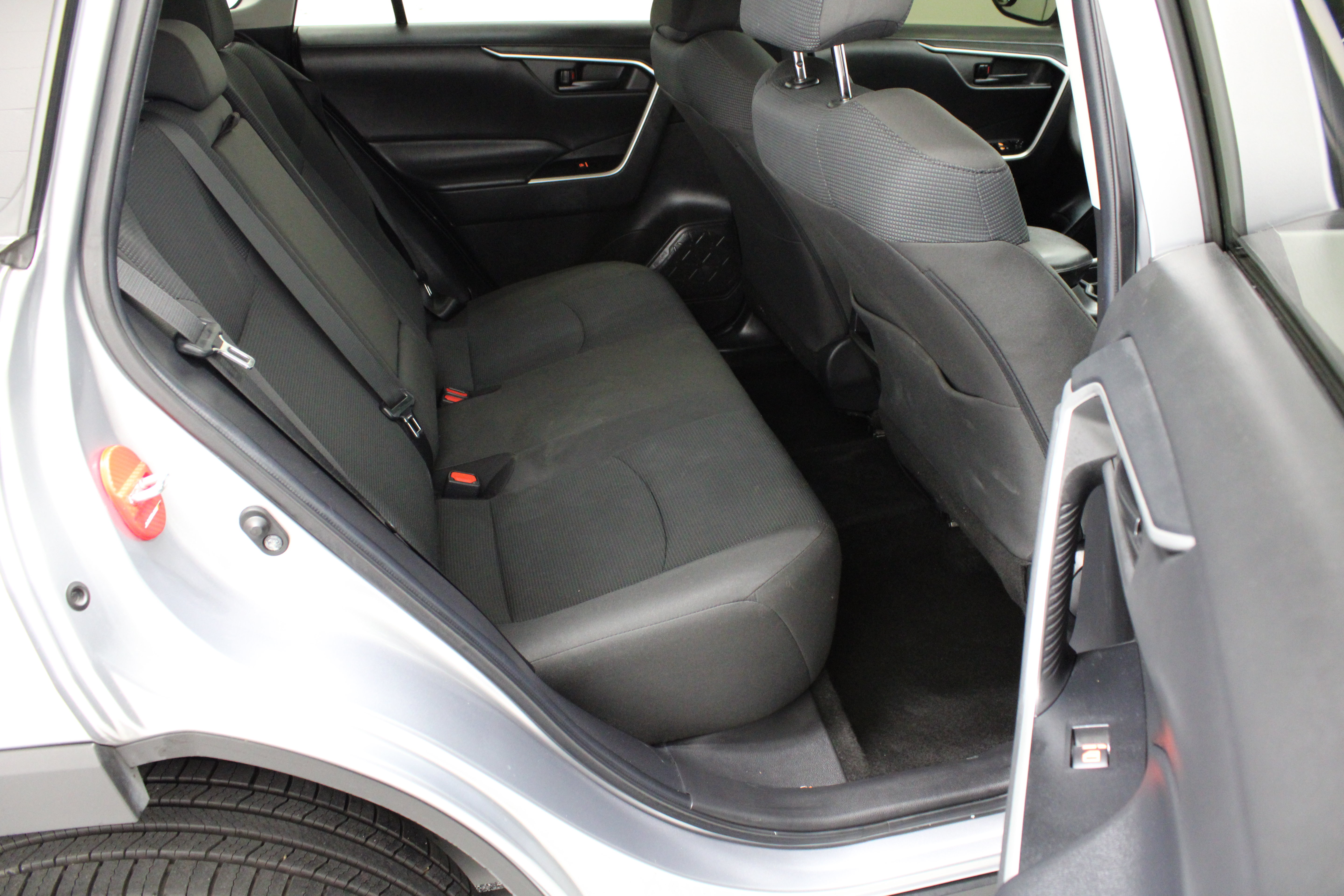 Used 2021 Toyota RAV4 LE FWD image 25
