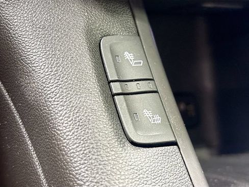Used 2018 GMC Acadia SLT AWD/4WD image 18